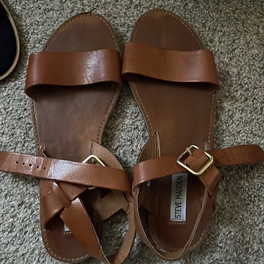 Size 8 leather brown Steve Madden Sandles